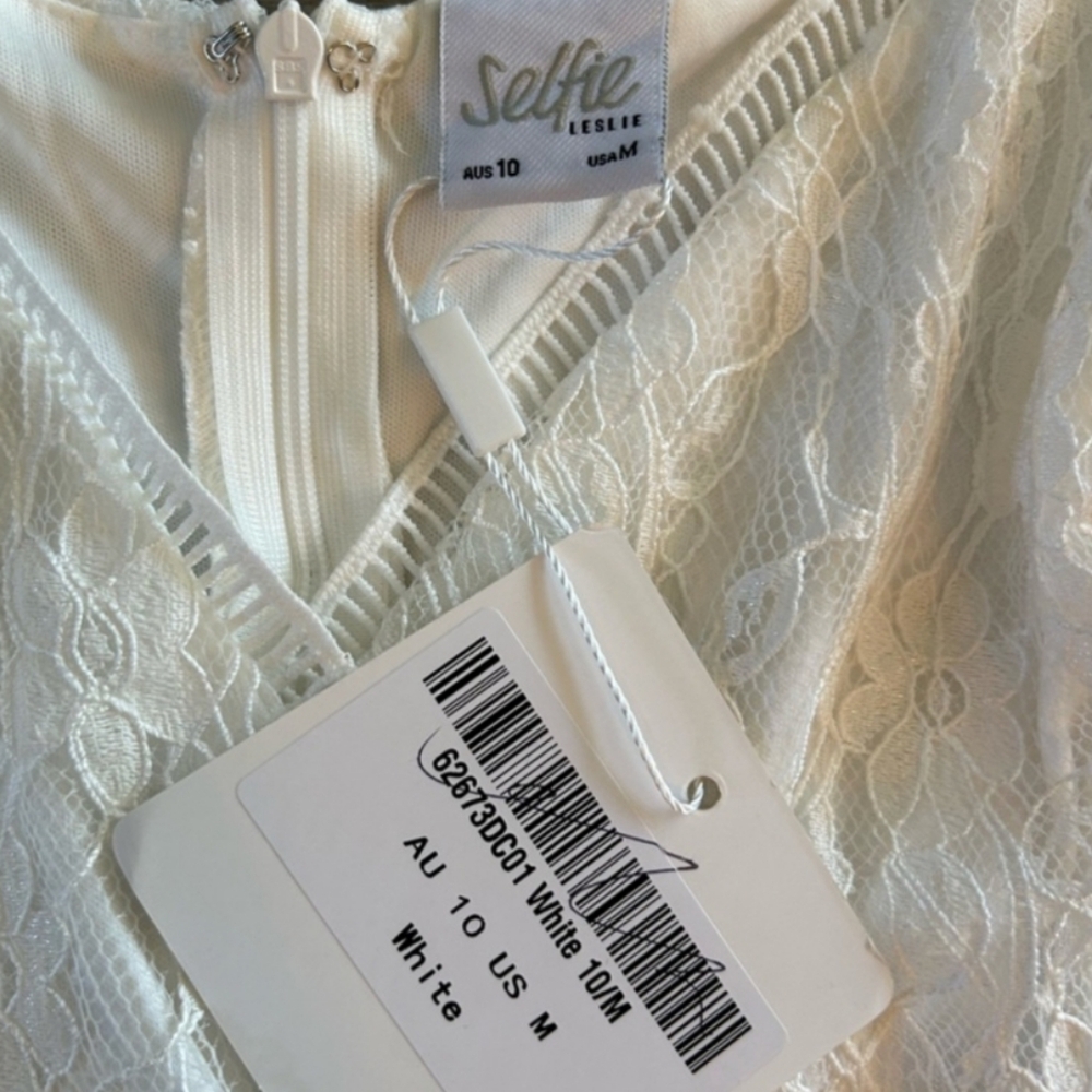 NWT Selfie Leslie Hali Long Sleeve Surplice Neckline Lace Dress White Size M - Picture 10 of 12